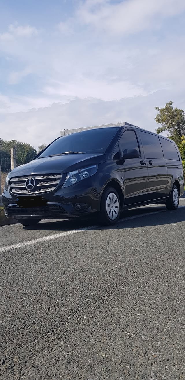 Mercedes Vito Minivan VIP Taxi Black